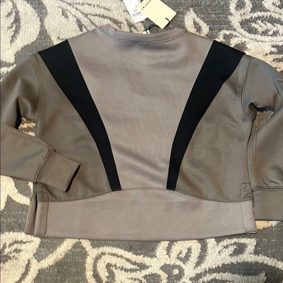 Gray and Black Cropped Boxy Sweatshirt with Mandarin Collar - Picture 4 of 4